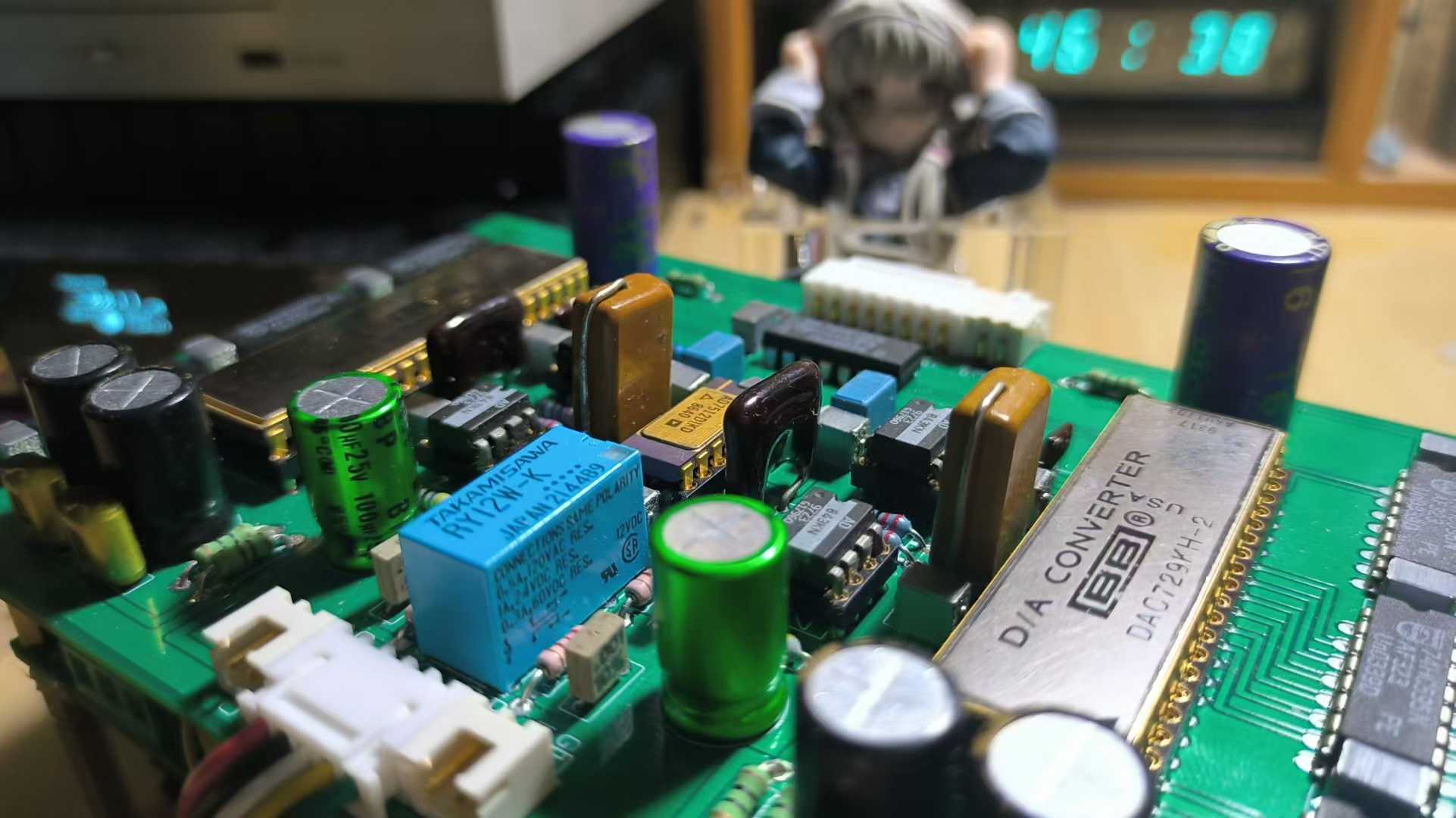 DAC729 - Building a Vintage 18-bit Audio Decoder with 30-Year-Old Silicon